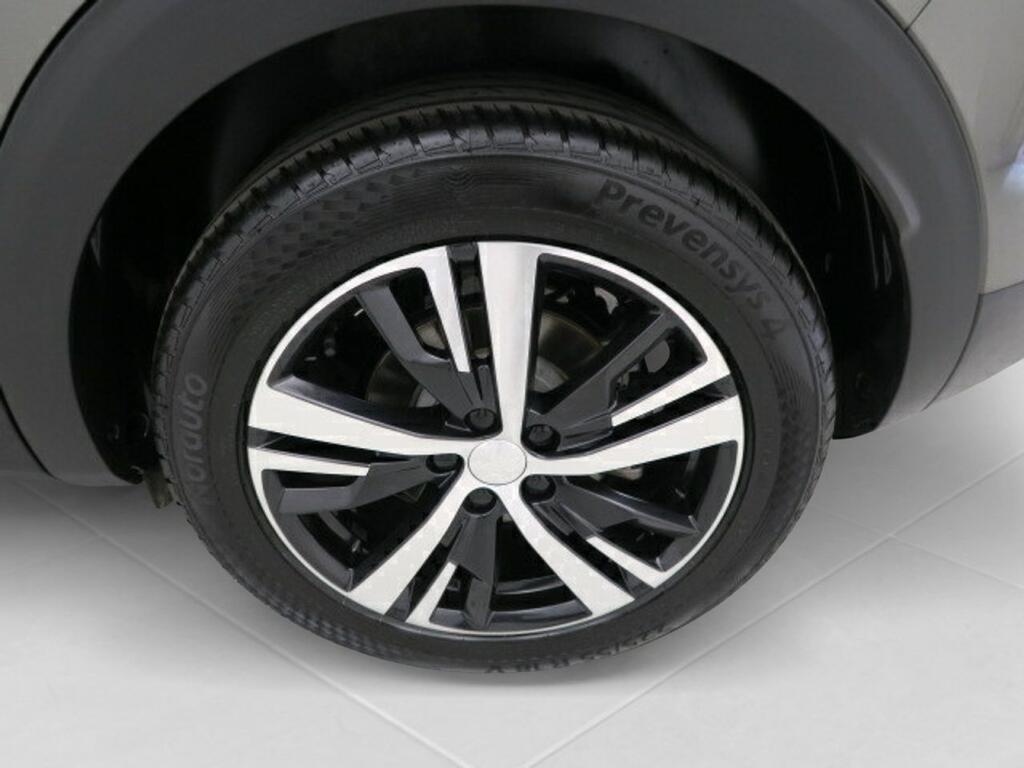 Peugeot 3008 1.2 PURETECH 96KW (130CV) ALLURE S&S 23
