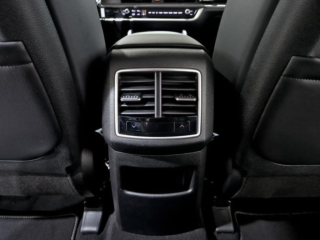 Kia Sportage 1.6 T-GDi MHEV 180CV Tech 4x4 DCT 33