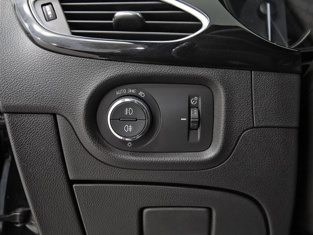 Opel Astra 1.2T SHR 107kW (145CV) Ultimate 15