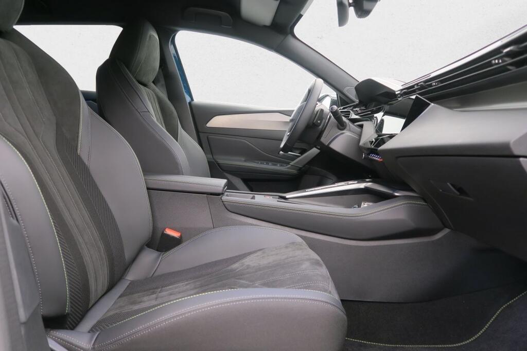 Peugeot 408 408 GT PHEV 180 e-EAT8 17