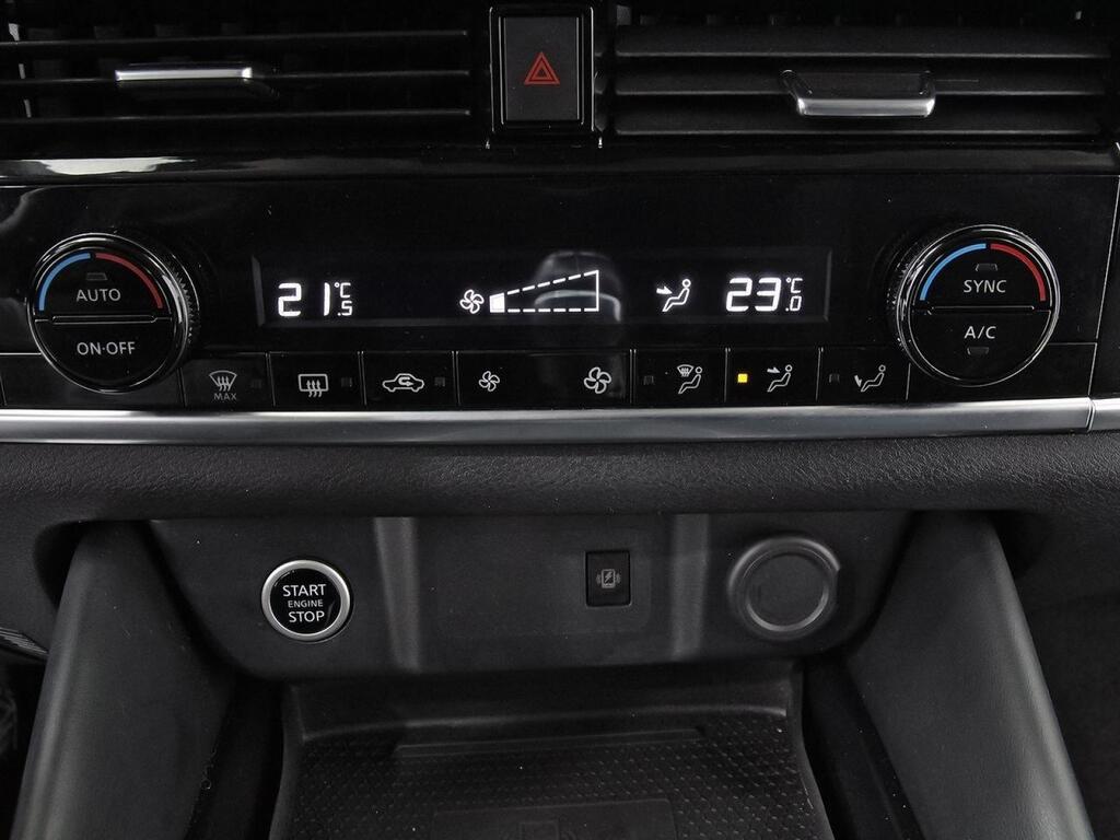 Nissan Qashqai DIG-T 103kW N-Connecta 27