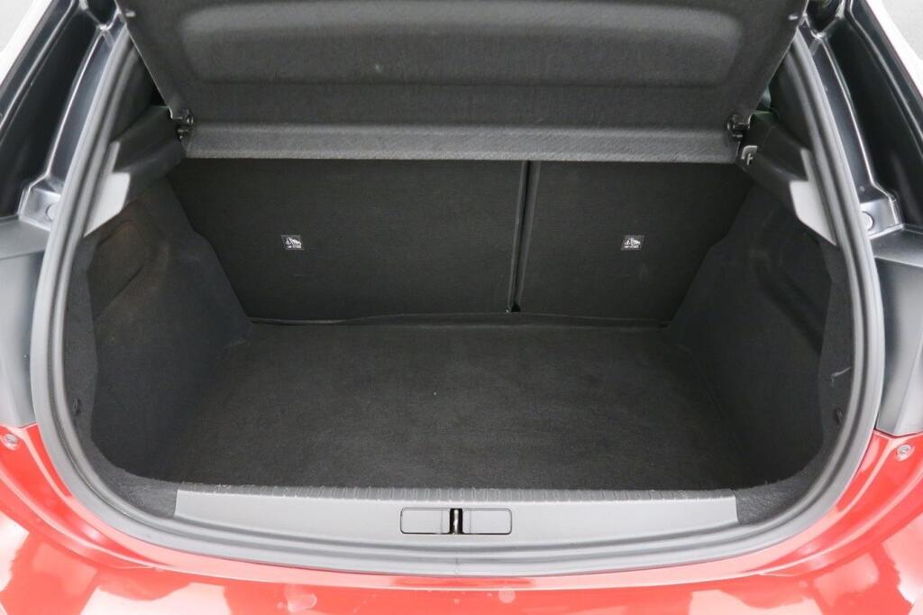 Opel Corsa GS 1.2T XHL100 CV 5P 19