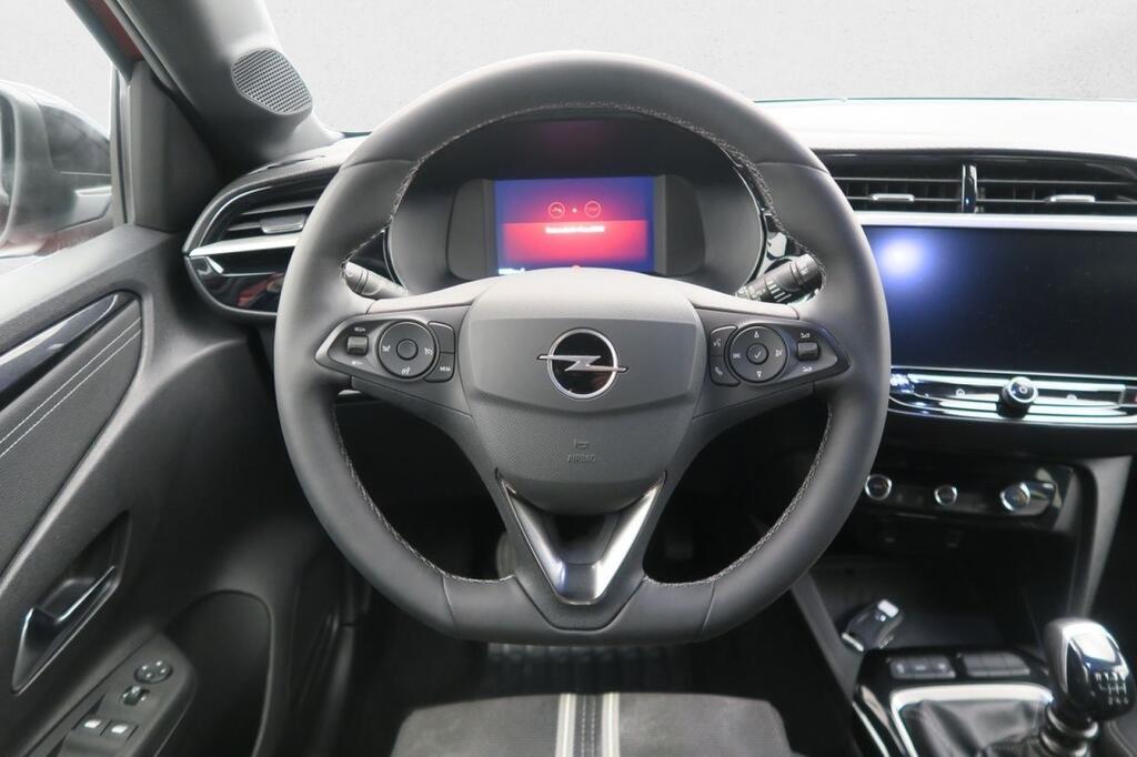 Opel Corsa GS 1.2T XHL100 CV 5P 13