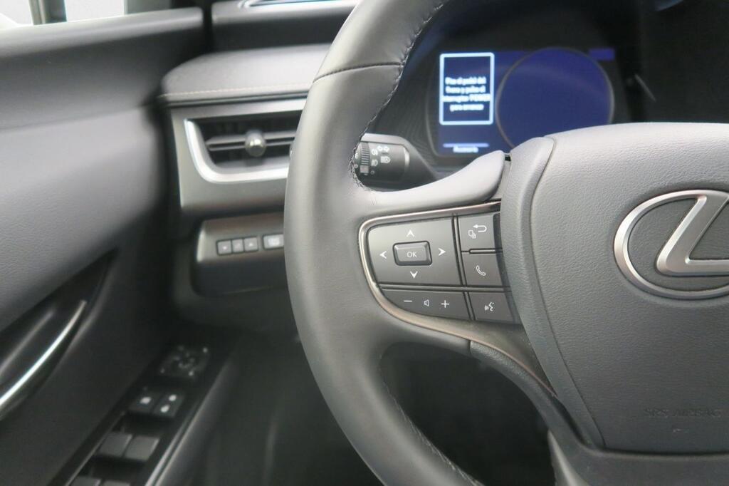 Lexus UX 250H PREMIUM 2.0 HYBRID 184 CV AUTO 5P 9