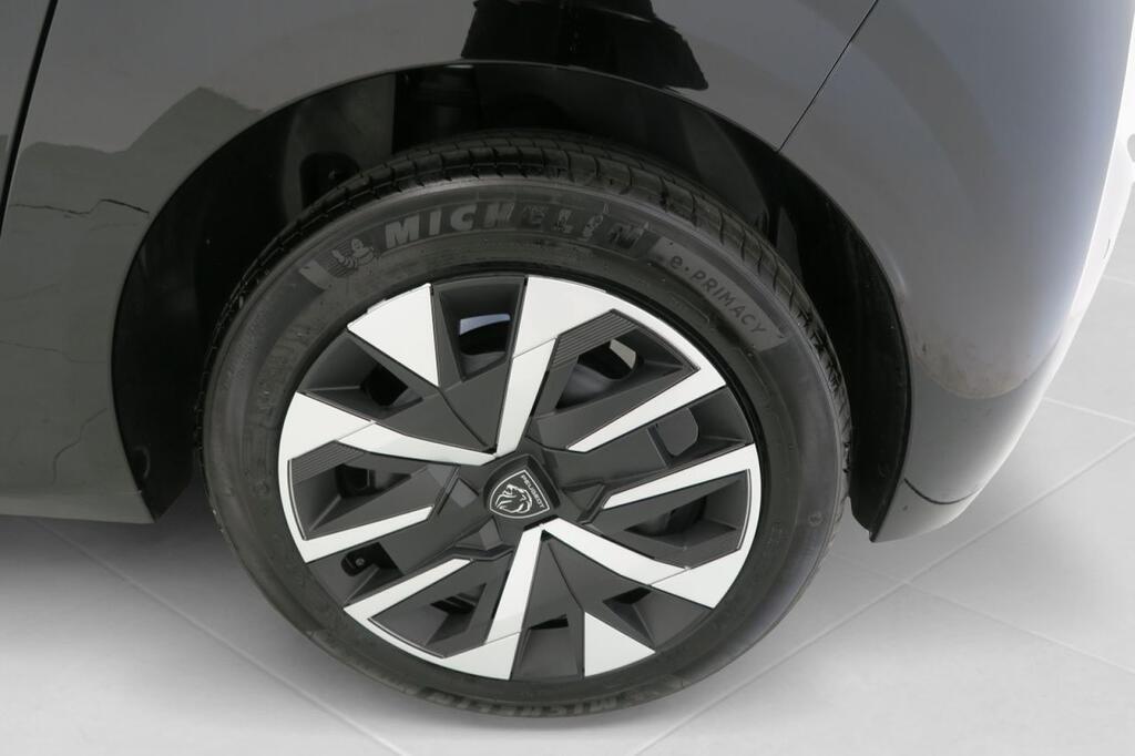 Peugeot 208 Active HYBRID 100 eDCS6 22