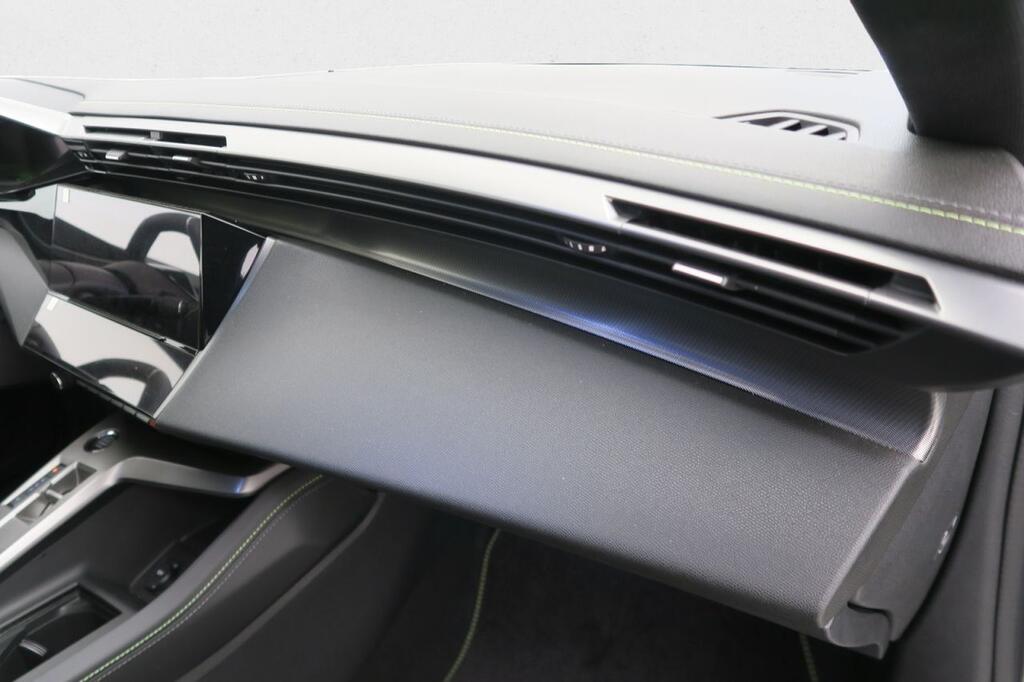 Peugeot 408 408 GT Puretech 130 EAT8 14