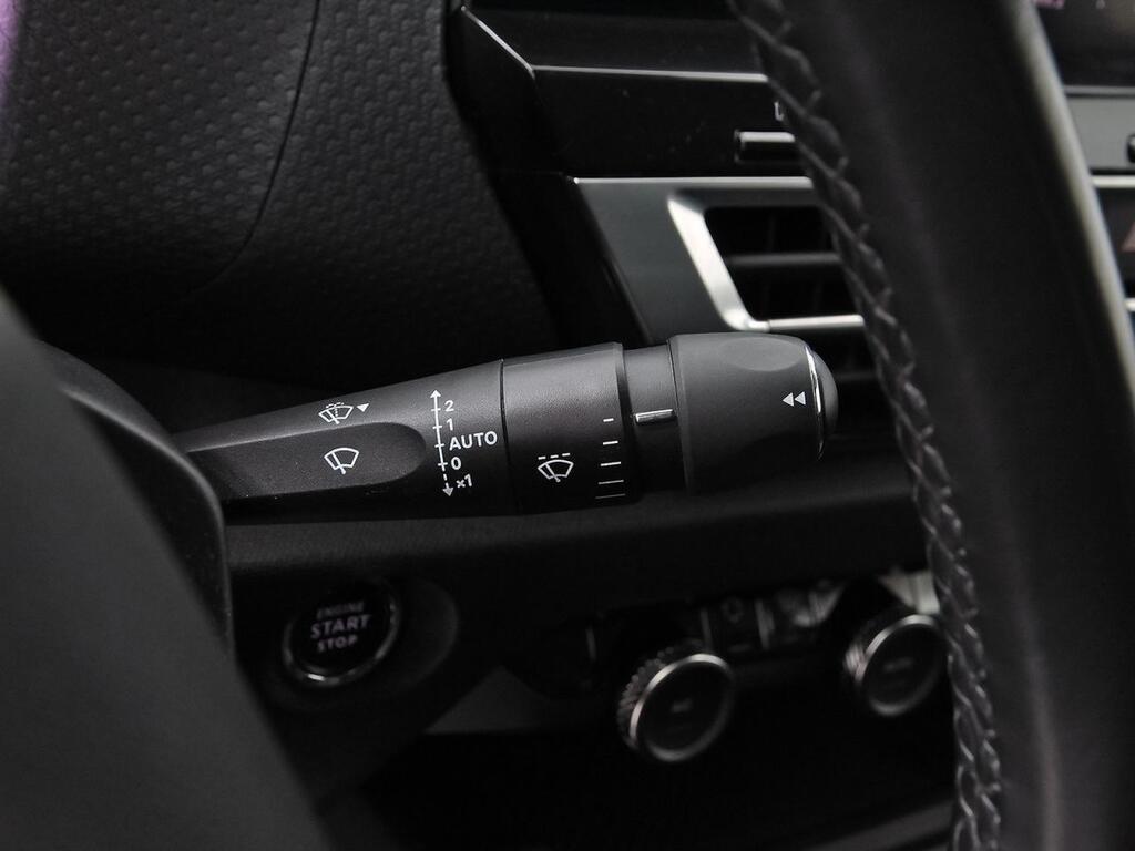 Citroën C4 PureTech 130 S&S 6v Shine 17