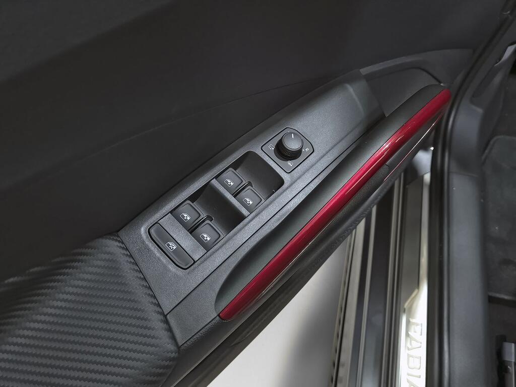 Skoda Fabia 1.0 TSI 85KW (115CV) DSG Monte Carlo 9