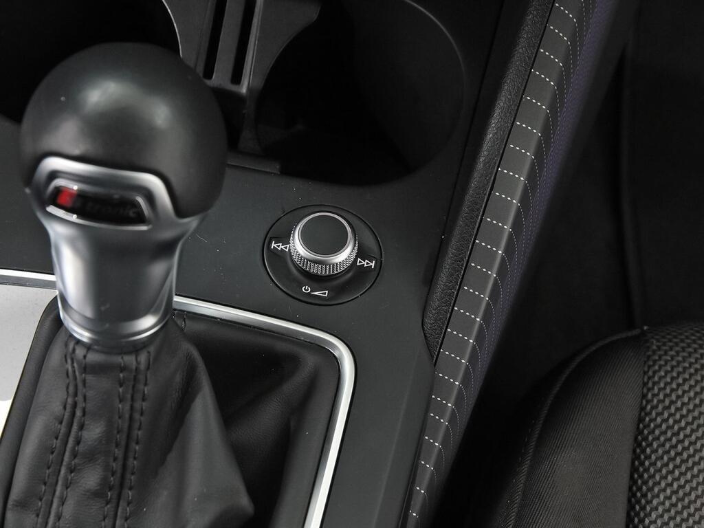 Audi Q2 Black Line 35 TDI 110kW (150CV) S tronic 32