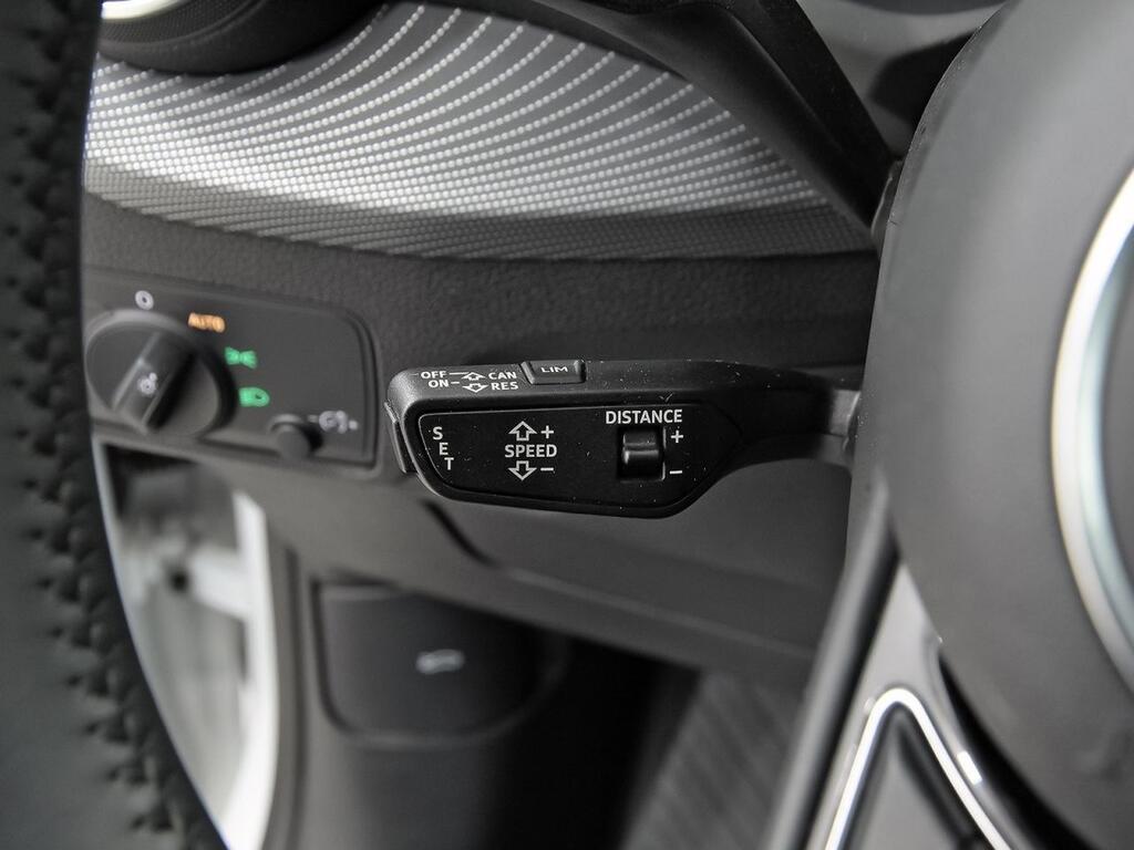 Audi Q2 Black Line 35 TDI 110kW (150CV) S tronic 17