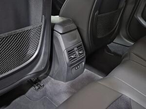 BMW Serie 1 116d Corporate Auto. 33