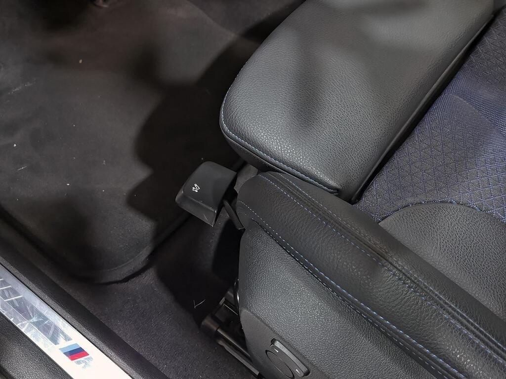 BMW Serie 1 116d Corporate Auto. 31