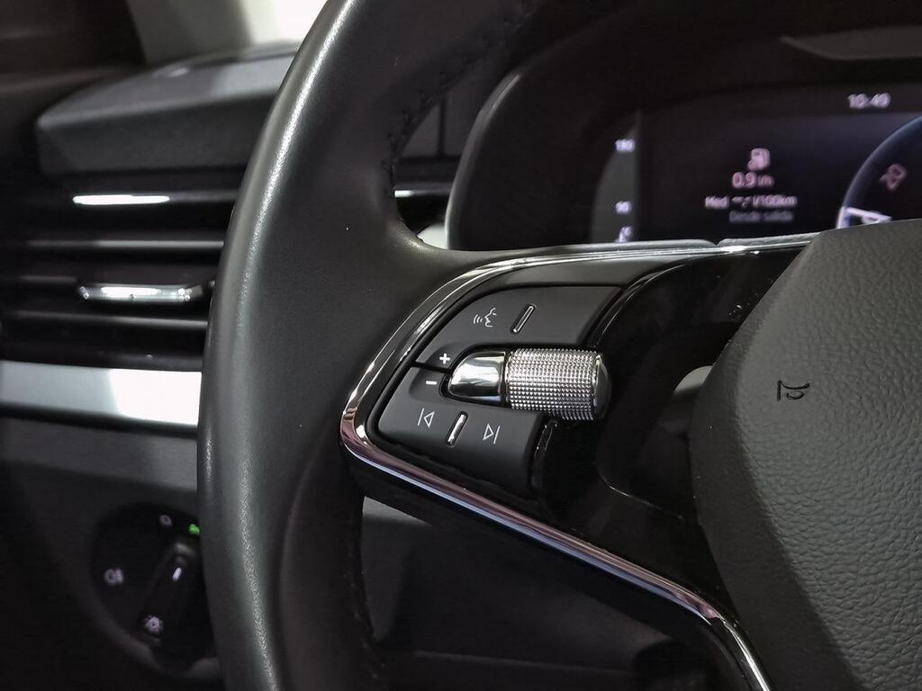 Skoda Kamiq 1.0 TSI 81kW (110CV) Ambition 14