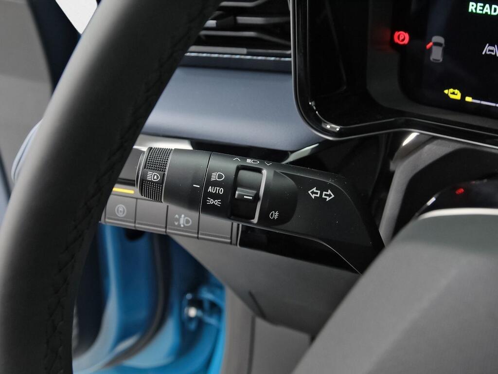 Nissan Micra Long Range 4x2 Tekna 15