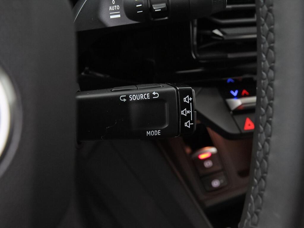 Nissan Micra Long Range 4x2 Tekna 17