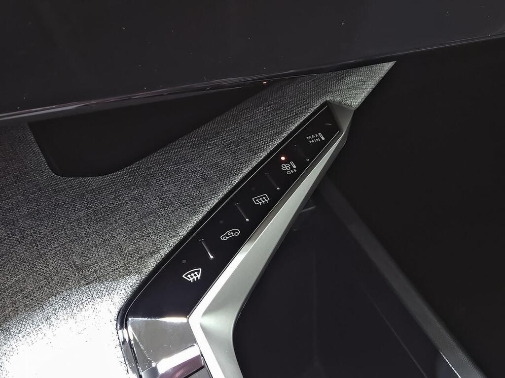 Peugeot 3008 Hybrid 1.2 100KW Allure eDCS6 29