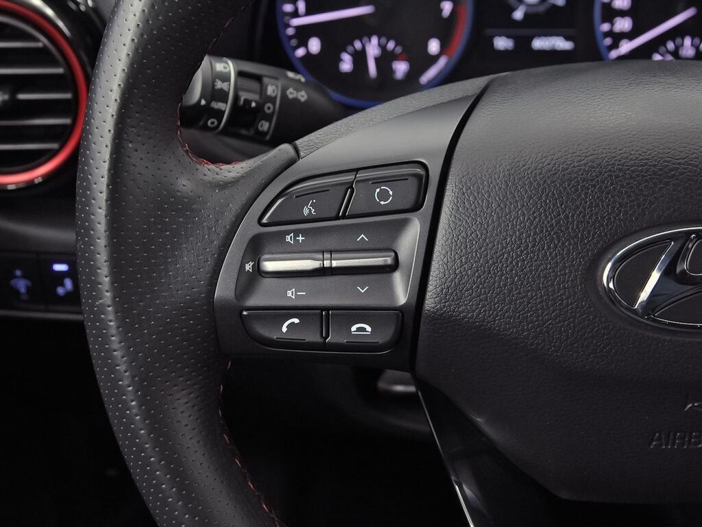 Hyundai Kona 1.6 TGDI Tecno Red 4X2 DT 17