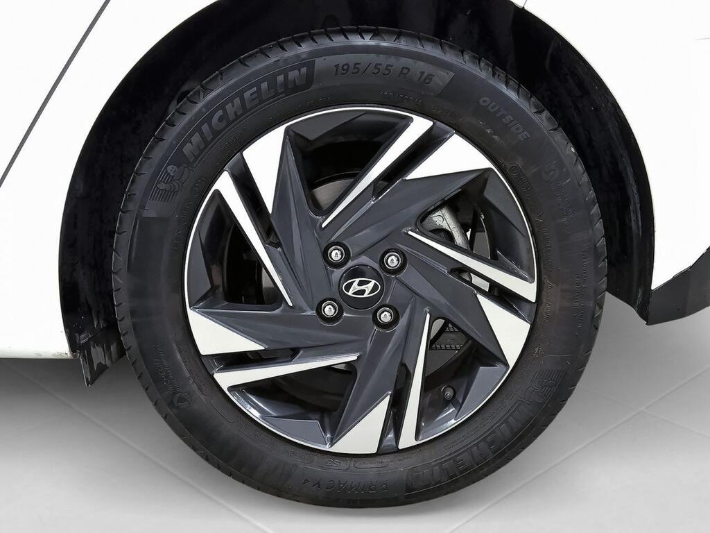 Hyundai i20 1.0 TGDI 74kW (100CV) 48V Tecno 10