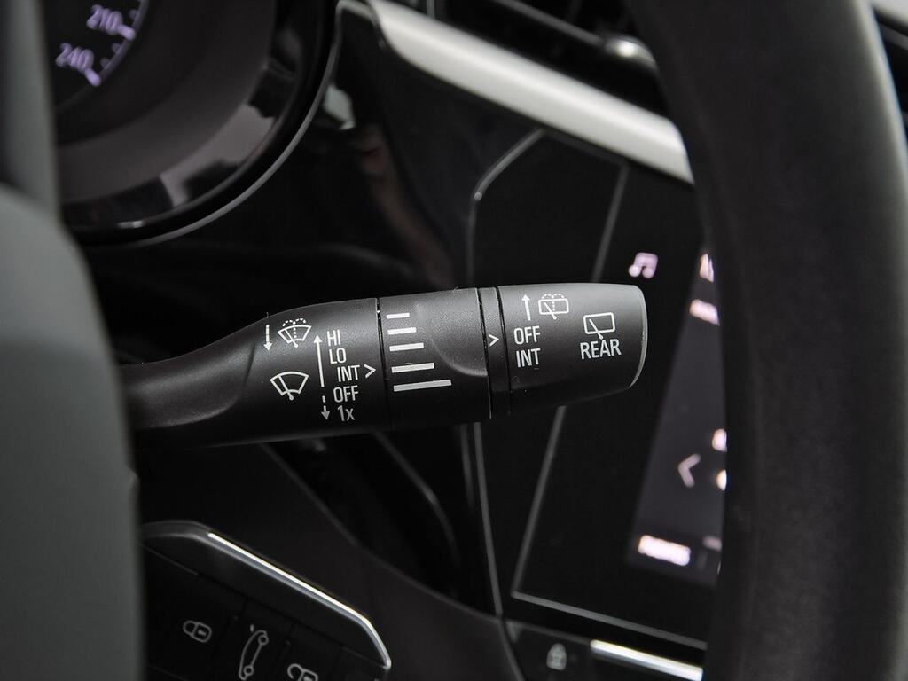 Opel Corsa 1.5D DT 74kW (100CV) Edition 11