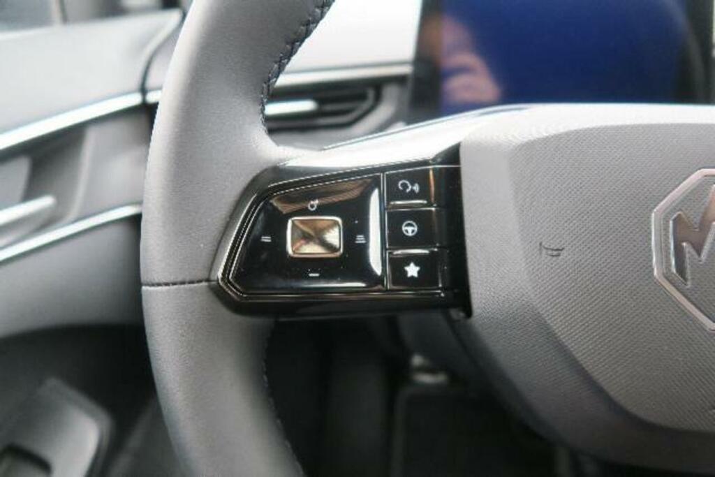 MG MG3 HEV LUXURY 11