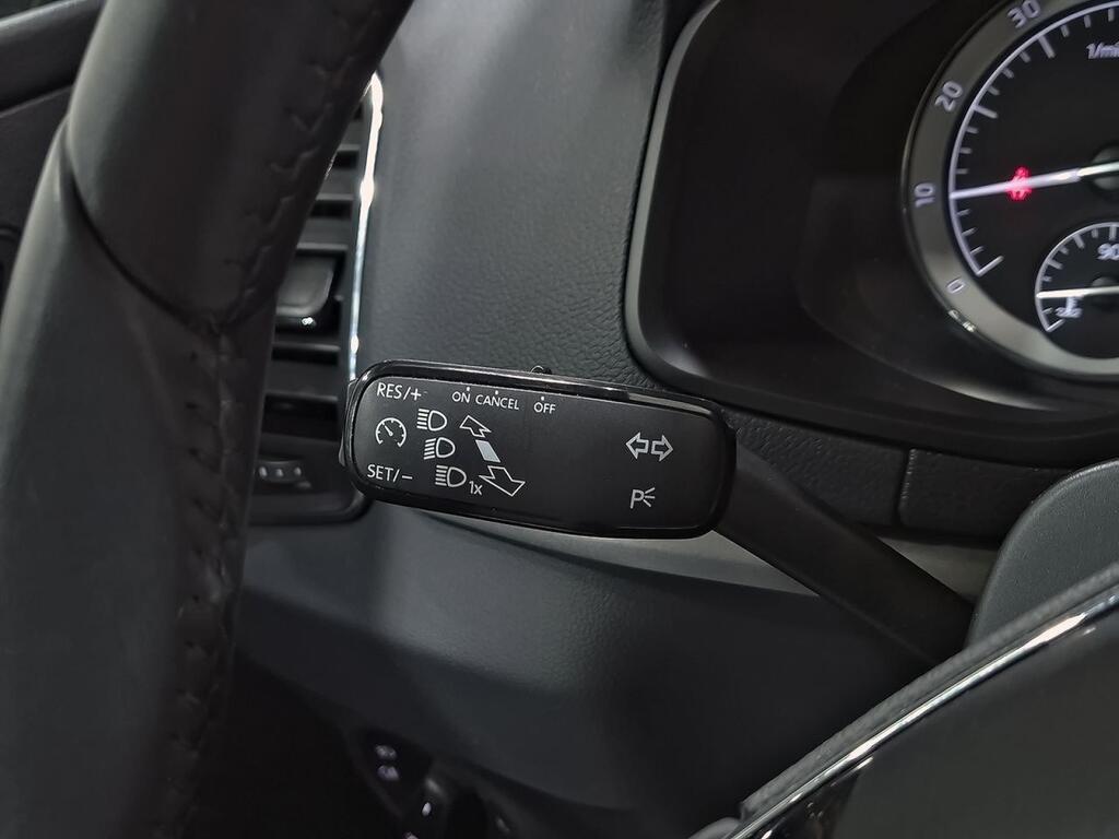 Skoda Karoq 1.0 TSI 81kW (110CV) Ambition 12