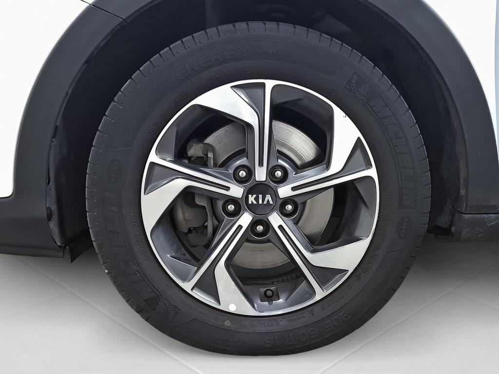 Kia XCeed 1.6 MHEV iMT Drive 100kW (136CV) 8