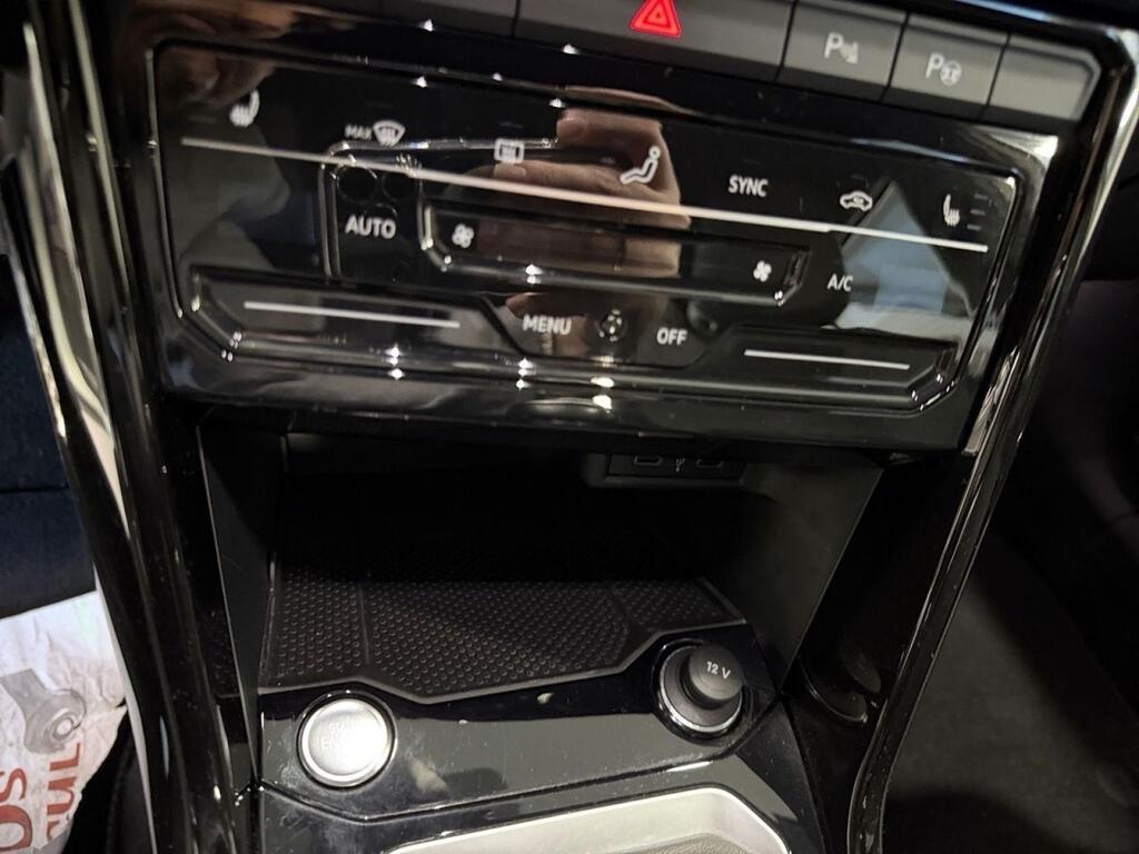 Volkswagen T-Roc R-Line 1.5 TSI 110kW (150CV) 12