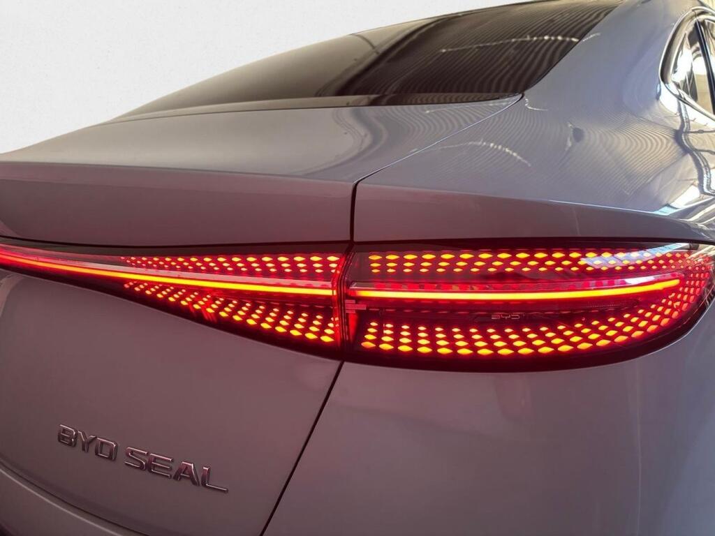 BYD Seal Sedan BEV 83KWH DESIGN 313 4P 15