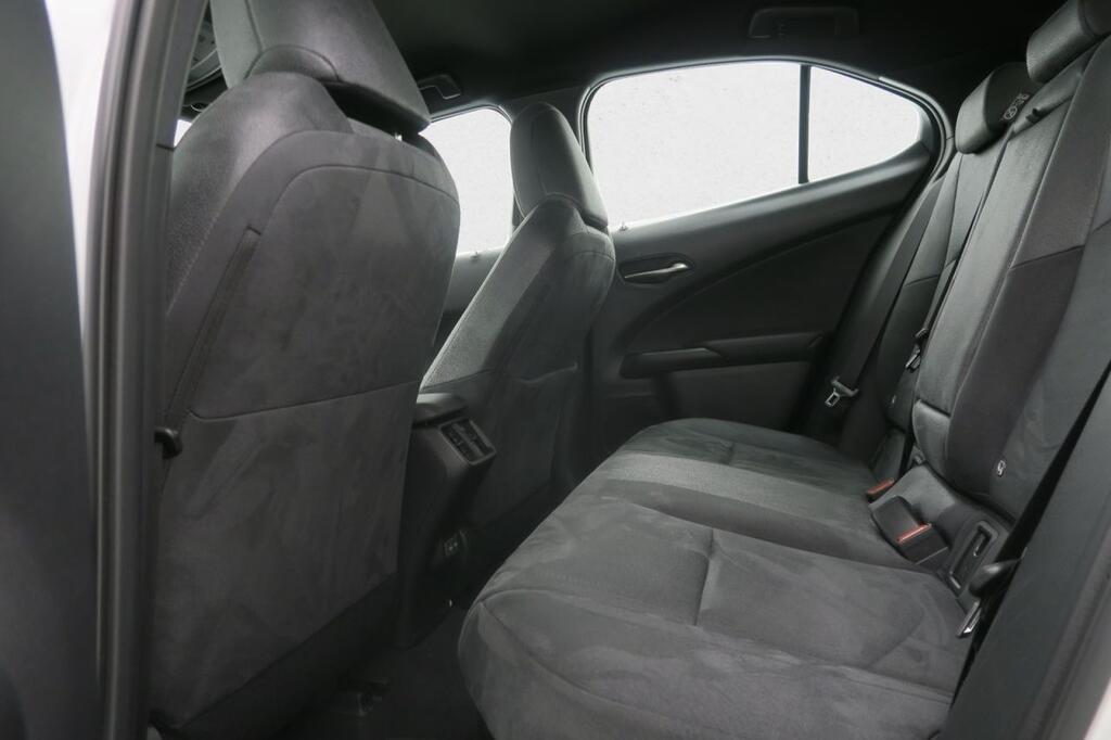 Lexus UX 300H PLUS 2.0 HYBRID 199 CV AUTO 5P 14