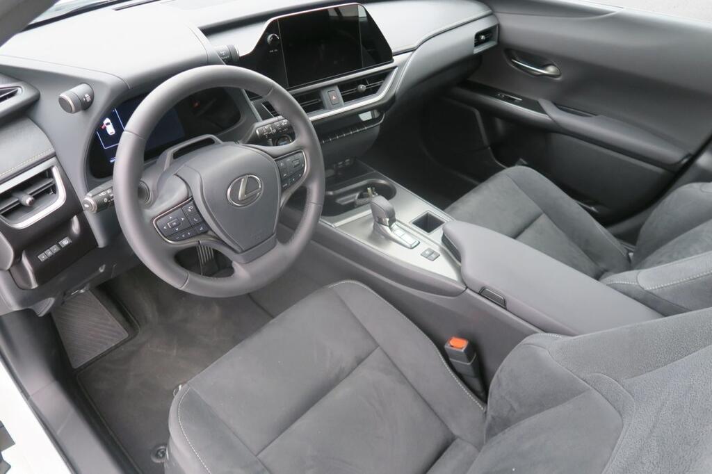 Lexus UX 300H PLUS 2.0 HYBRID 199 CV AUTO 5P 6