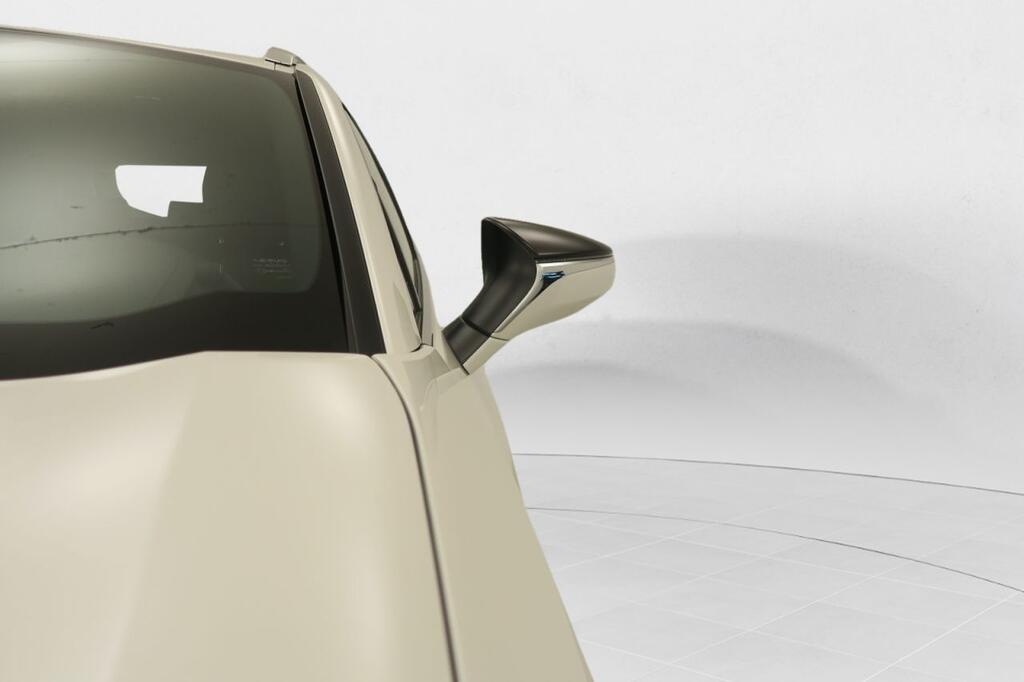 Lexus UX 300H PLUS 2.0 HYBRID 199 CV AUTO 5P 17