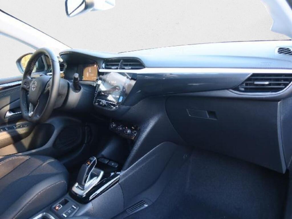 Opel Corsa -e Design & Tech BEV 50kWh 136 CV (100kW) 10