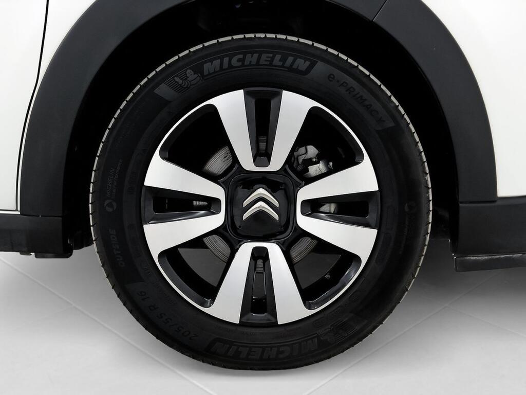 Citroën C3 PureTech 60KW (83CV) Shine 11
