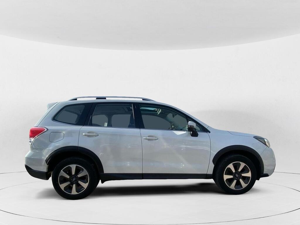 Subaru Forester 2.0 TD Lineartronic Sport Plus 4