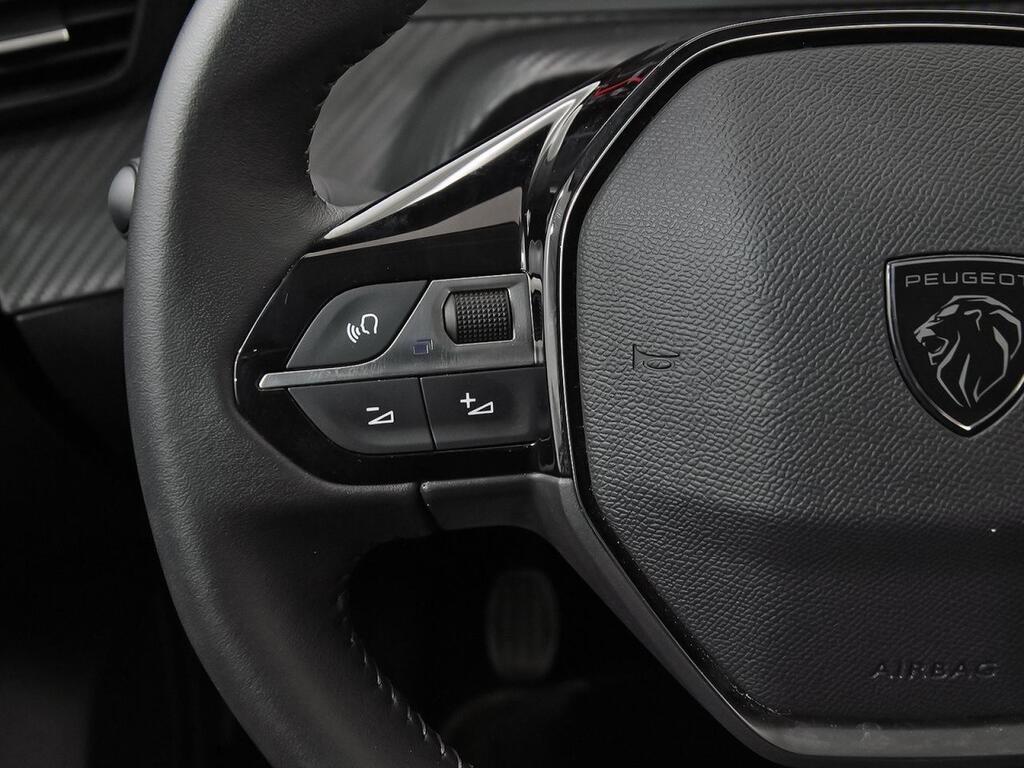 Peugeot 208 Active Puretech 100 18