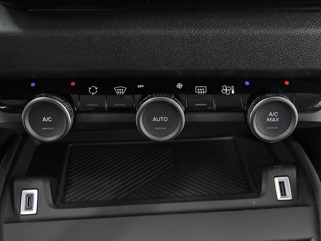 Citroën C4 BlueHDi 110 S&S 6v Feel 28