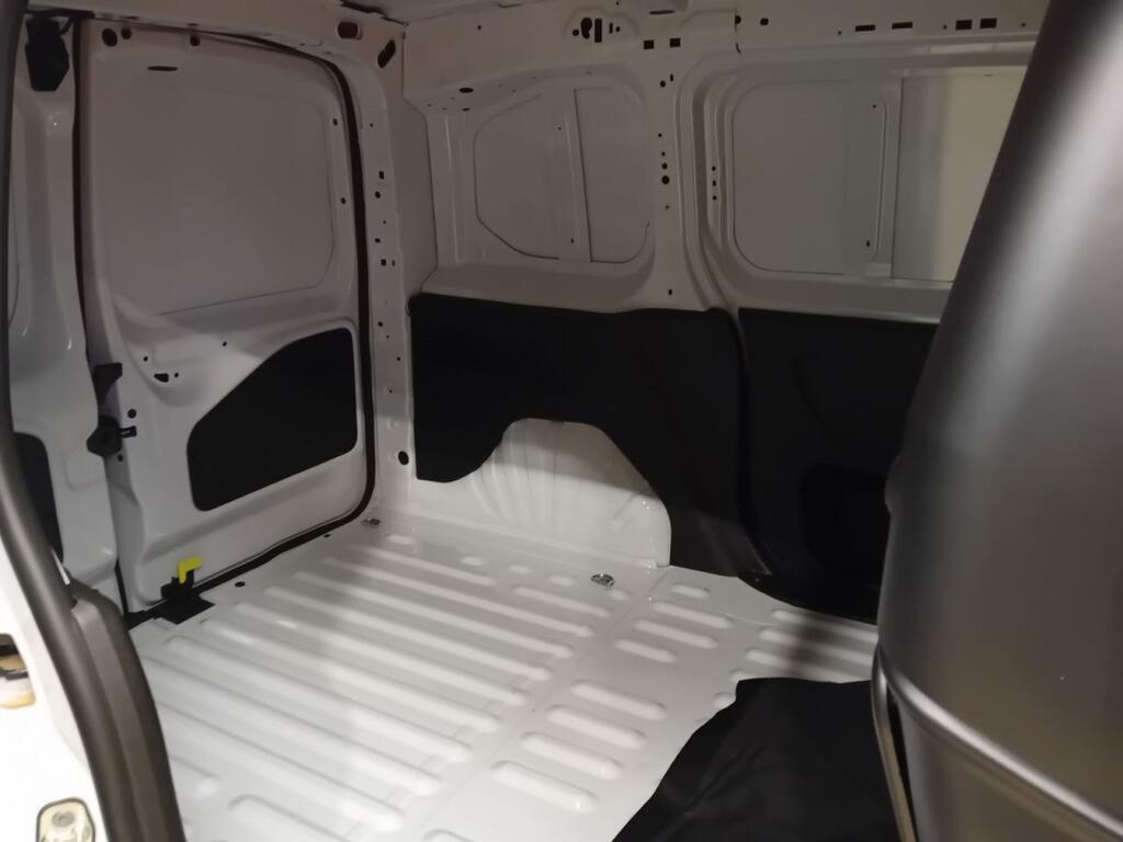 Peugeot Partner E-PARTNER FG STANDARD 800 KG BEV (100KW) 136CV 9