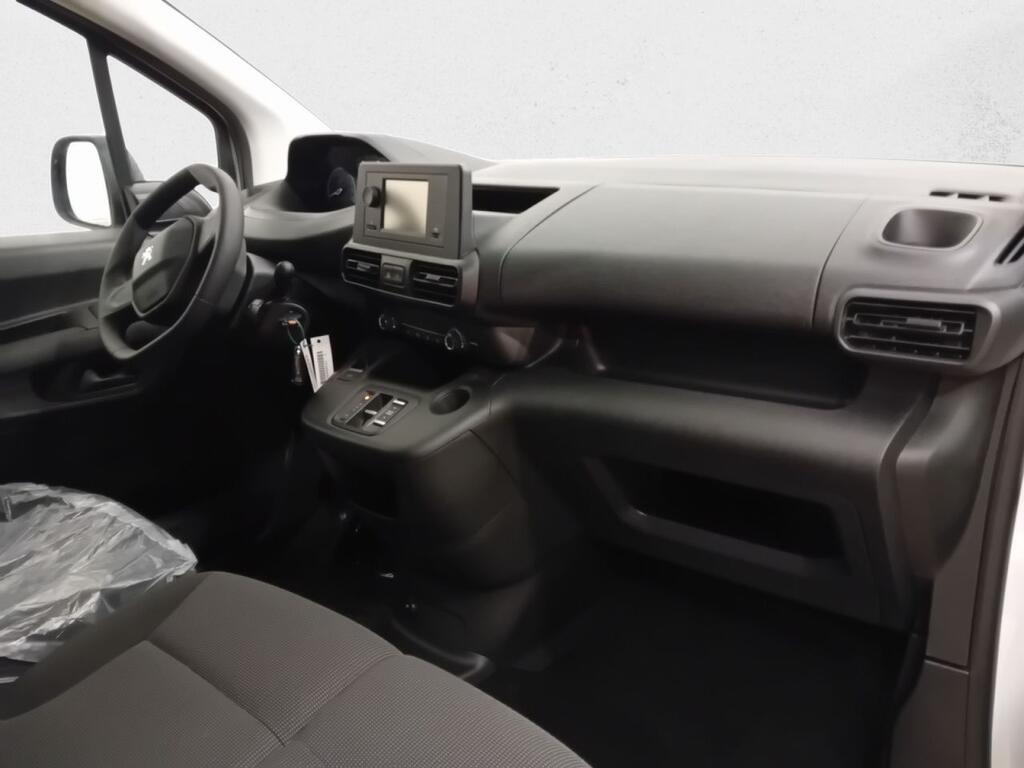 Peugeot Partner E-PARTNER FG STANDARD 800 KG BEV (100KW) 136CV 7