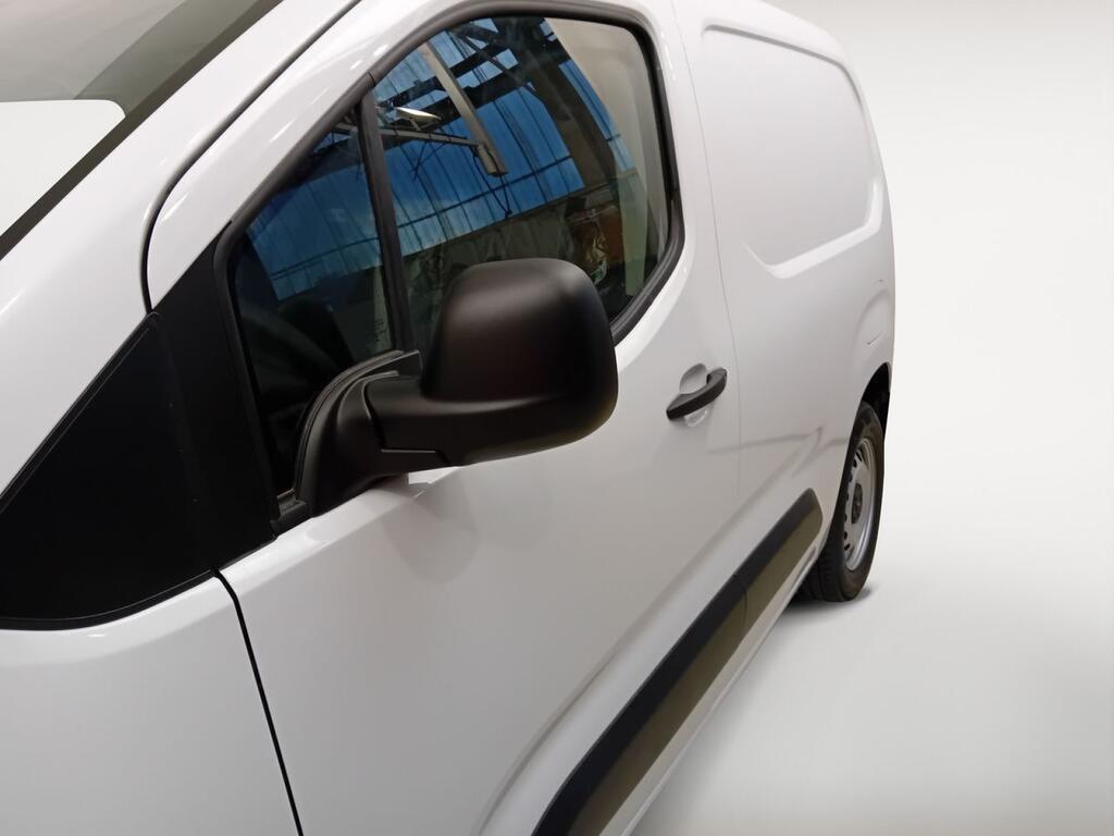 Peugeot Partner E-PARTNER FG STANDARD 800 KG BEV (100KW) 136CV 13