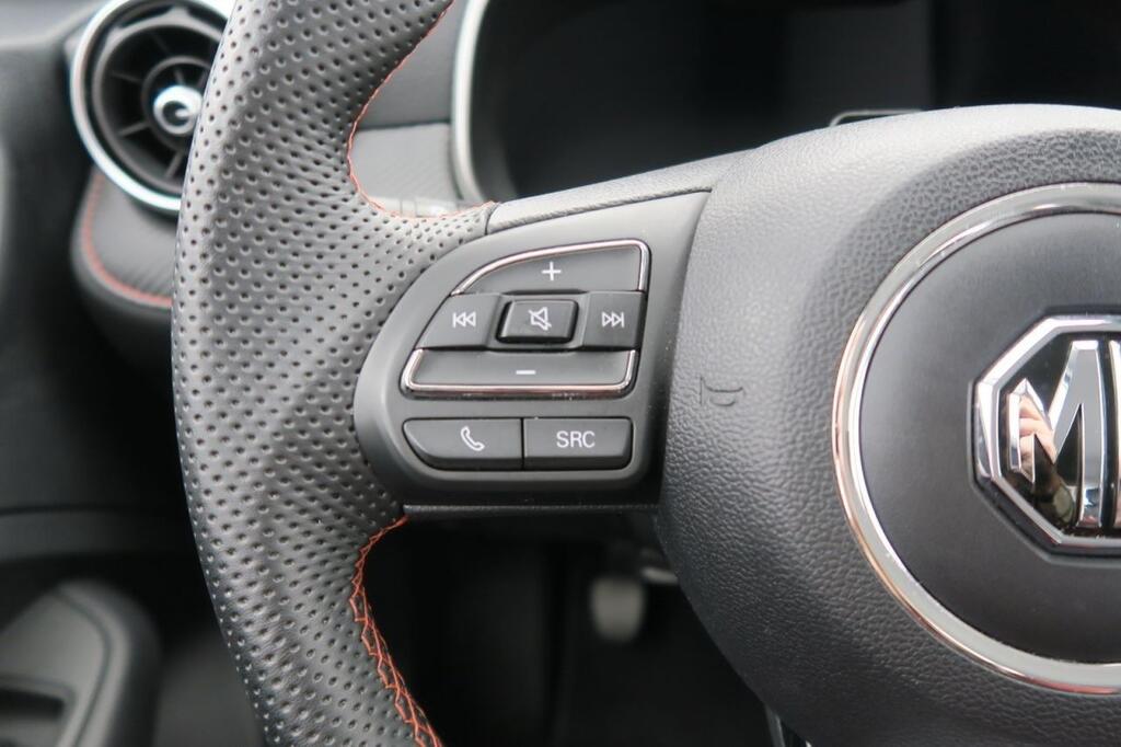 MG ZS SUV 1.5 LUXURY 106 5P 15