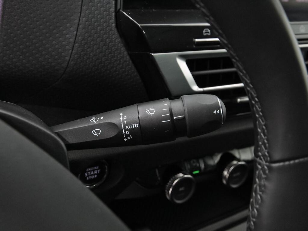 Citroën C4 ë-C4 eléctrico 100kW 50kWh Shine 17