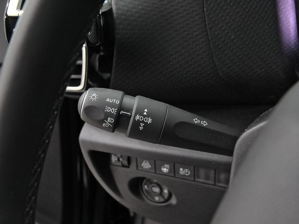 Citroën C4 ë-C4 eléctrico 100kW 50kWh Shine 16