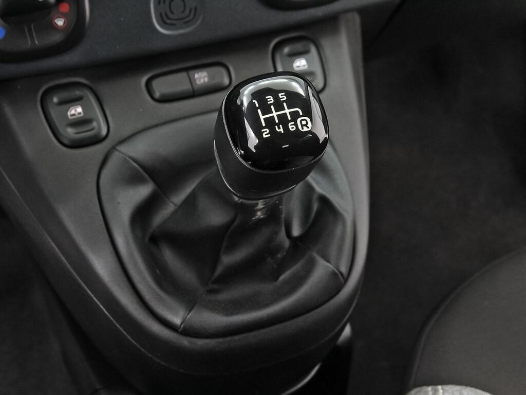 Fiat Panda Panda Hybrid 1.0 Gse 51kw (70CV) 21