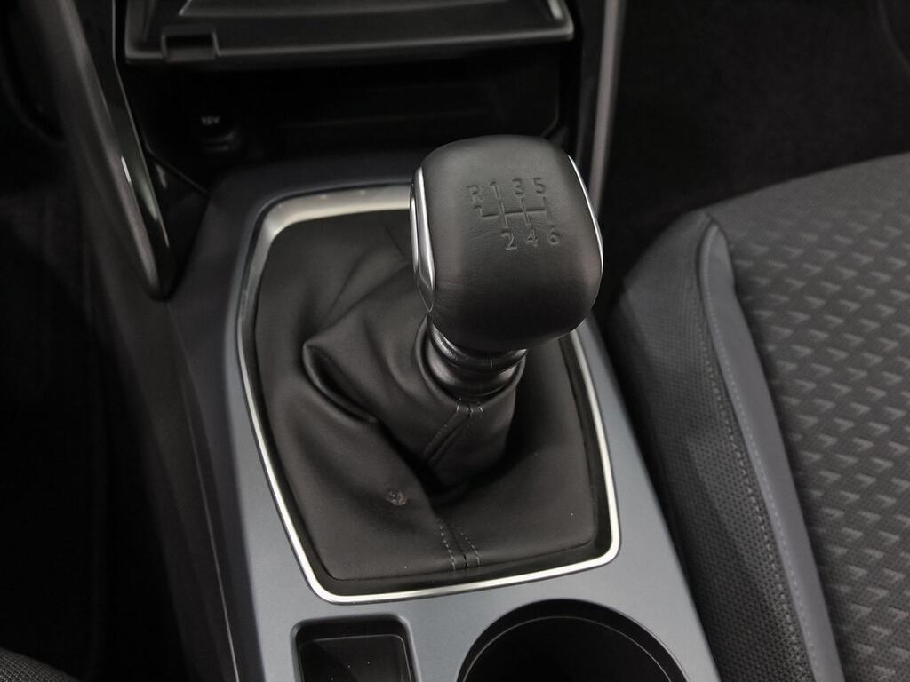 Peugeot 2008 Allure Puretech 100 S&S BVM6 31