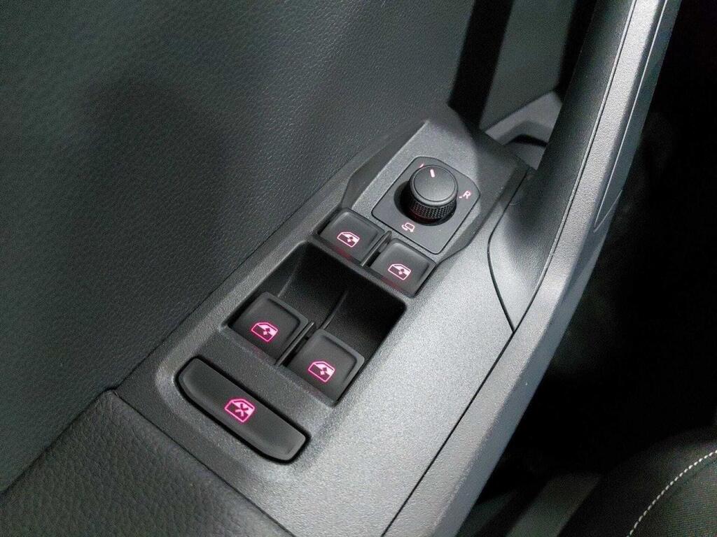 Seat Ibiza 1.0 MPI 59kW (80CV) Style Salta 9