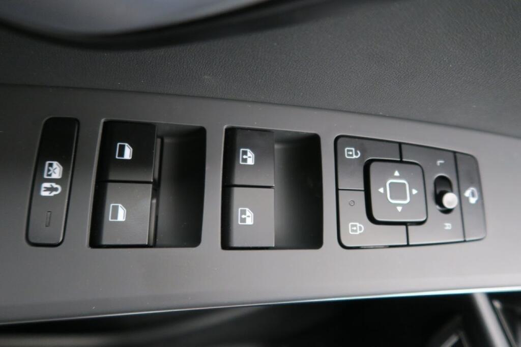 Kia Niro 1.6 PHEV Emotion 8