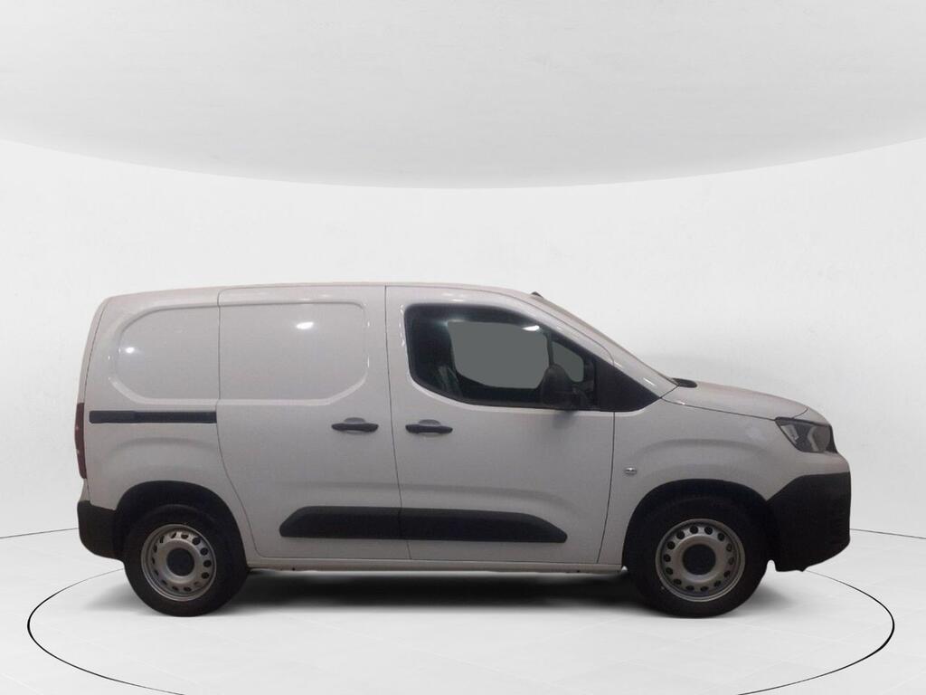 Peugeot Partner E-PARTNER FG STANDARD 800 KG BEV (100KW) 136CV 4