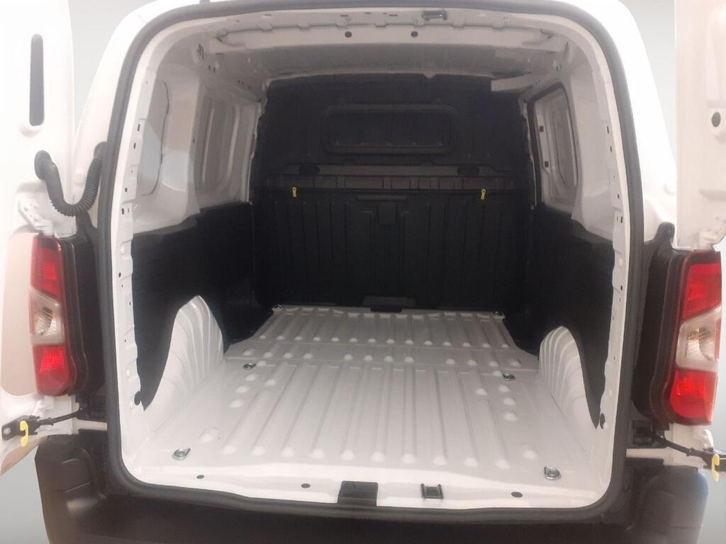 Peugeot Partner E-PARTNER FG STANDARD 800 KG BEV (100KW) 136CV 17