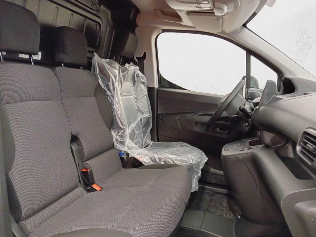 Peugeot Partner E-PARTNER FG STANDARD 800 KG BEV (100KW) 136CV 12