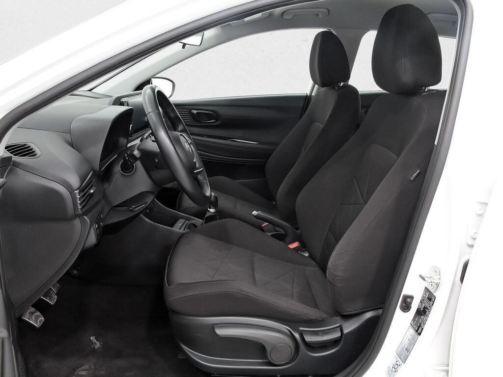 Hyundai Bayon 1.2 MPI Maxx 8